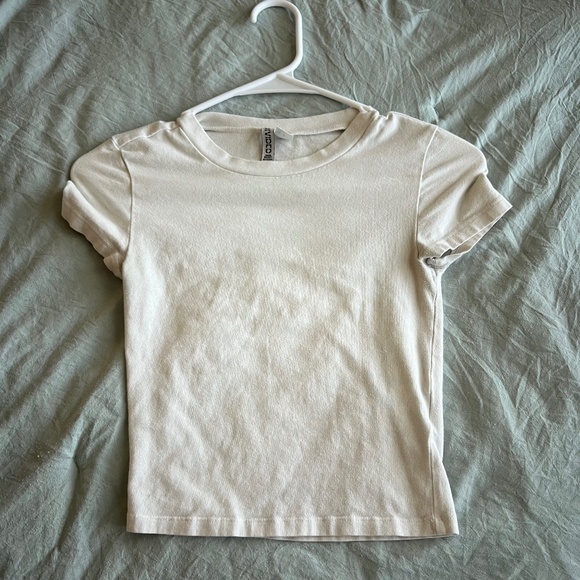 basic tee - Picture 1 of 3